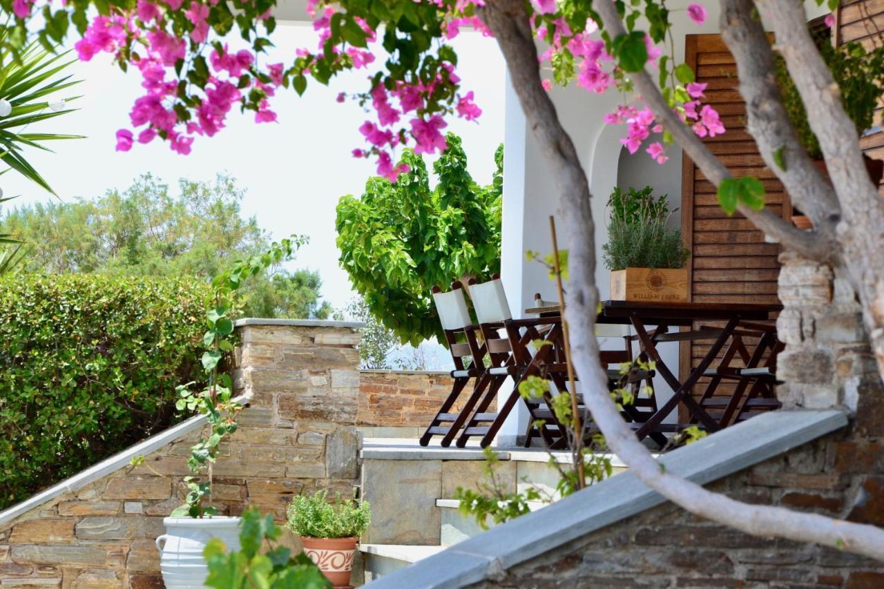 Beach House Set In A Beautiful Bay Kárisztosz Kültér fotó