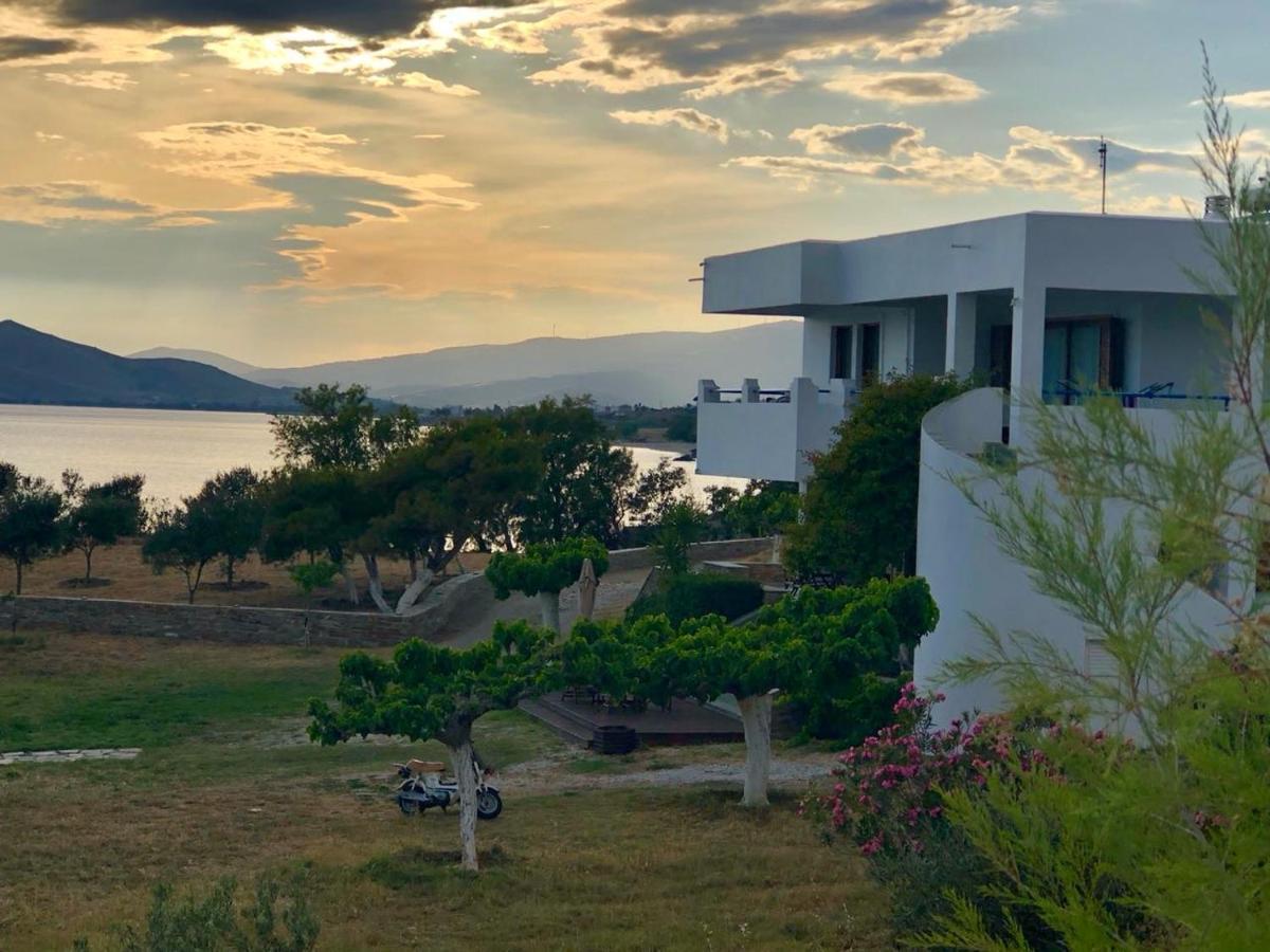 Beach House Set In A Beautiful Bay Kárisztosz Kültér fotó