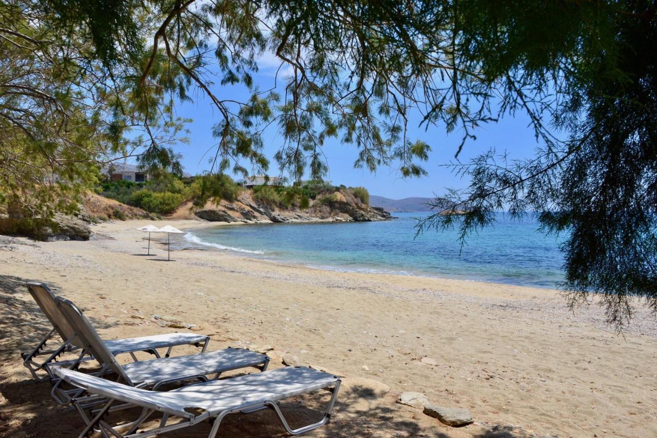 Beach House Set In A Beautiful Bay Kárisztosz Kültér fotó