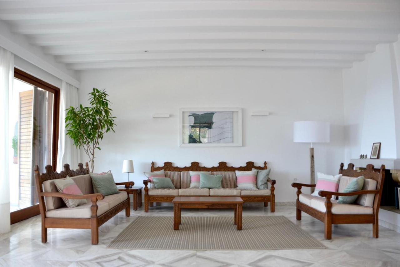 Beach House Set In A Beautiful Bay Kárisztosz Kültér fotó
