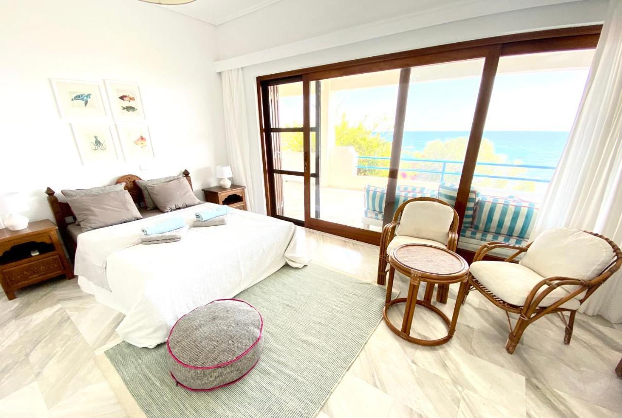 Beach House Set In A Beautiful Bay Kárisztosz Kültér fotó